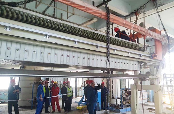 吉林石(shi)化公司闆框隔膜壓濾機成套設備安(an)裝完成