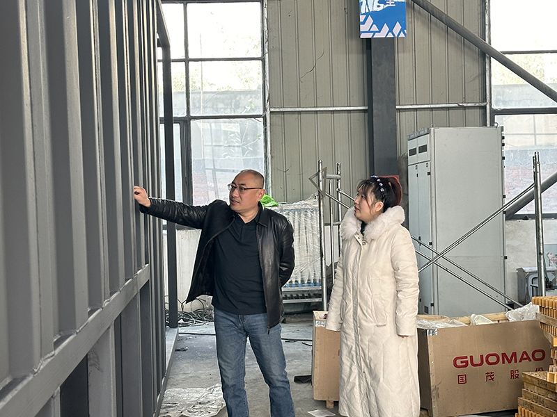 熱烈歡迎青島港項目荊總蒞臨(lin)我司視詧工作